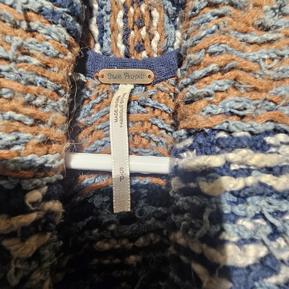 Free People Blue and Brown Knit Cardigan Size VGUC Small Oversized PTP 24 - Picture 2 of 5